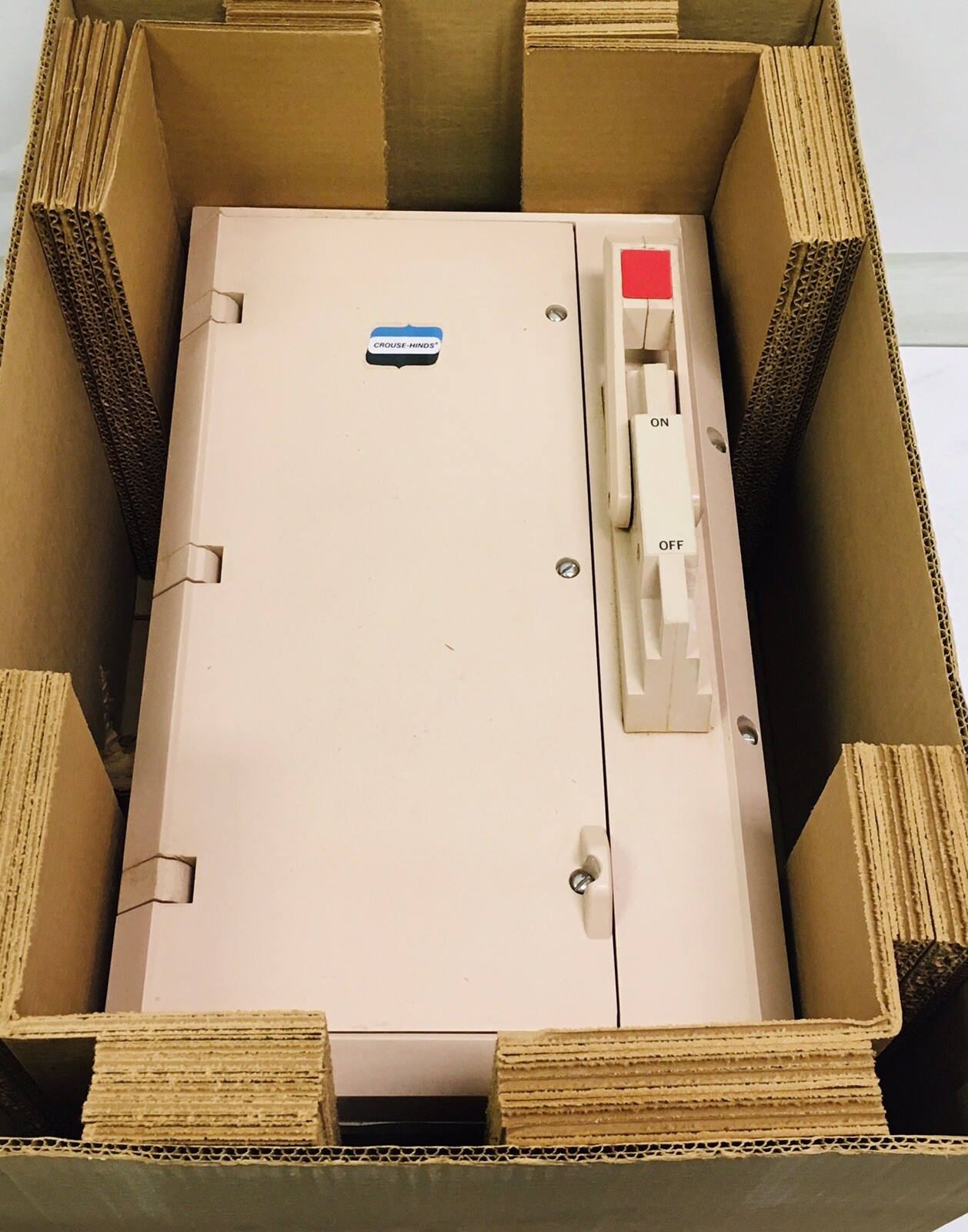 CROUSE HINDS NST1018F-D60361 KRYDON 60AMP FUSIBLE DISCONNECT SWITCH NEW IN BOX