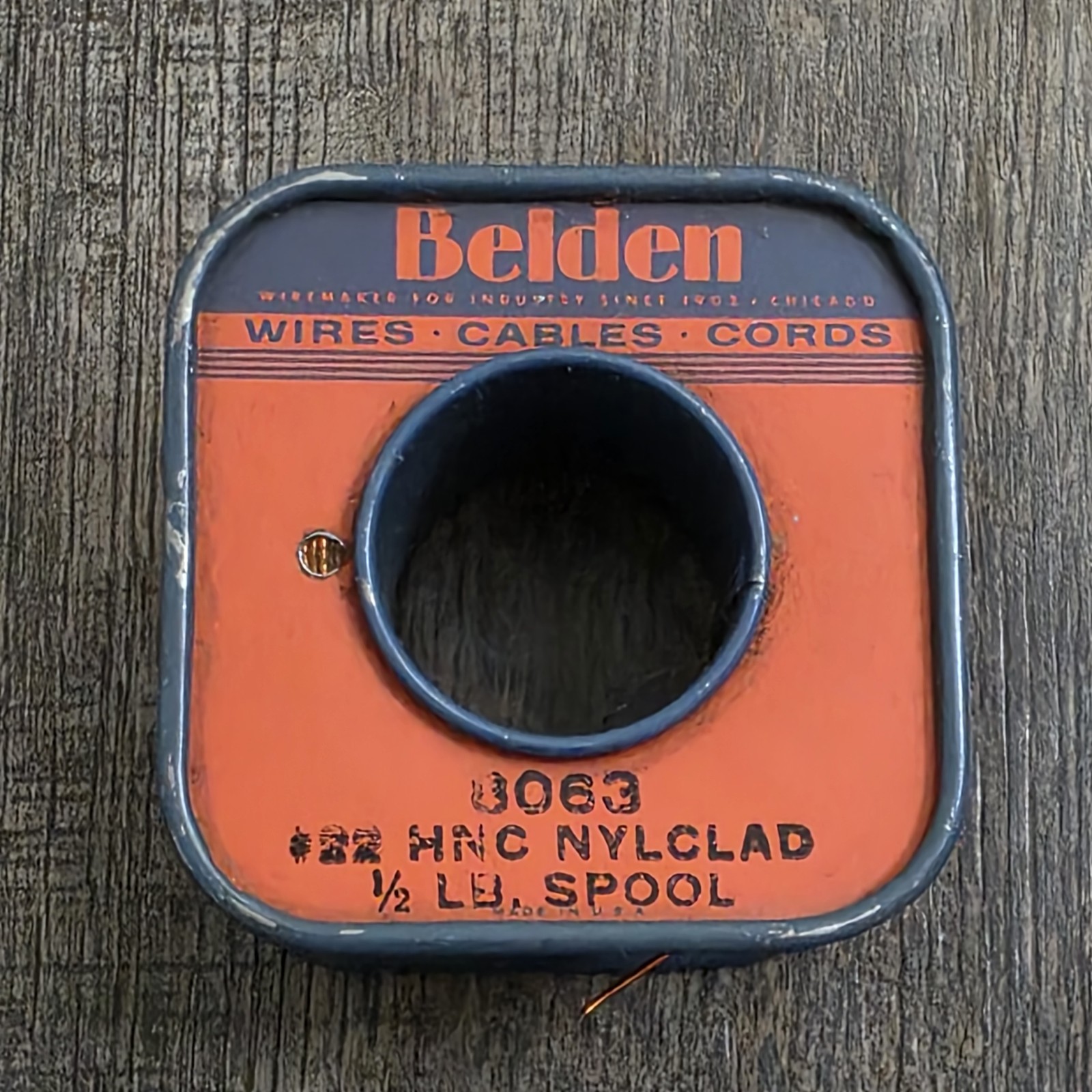 Vintage Belden 8063 #22 HNC Nylclad Magnetic Wire 0.5 lb Spool @ 6.2 oz