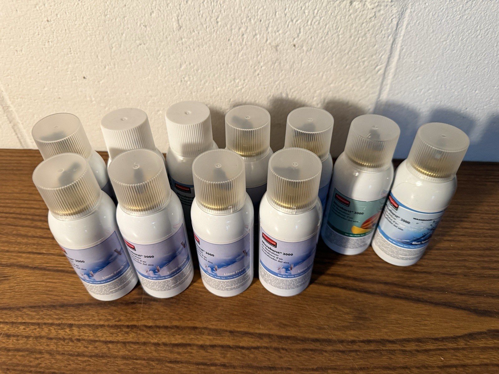 Lot 11 Rubbermaid Microburst 3000 Air Freshener 2oz Refills 9 Linen Fresh + 2