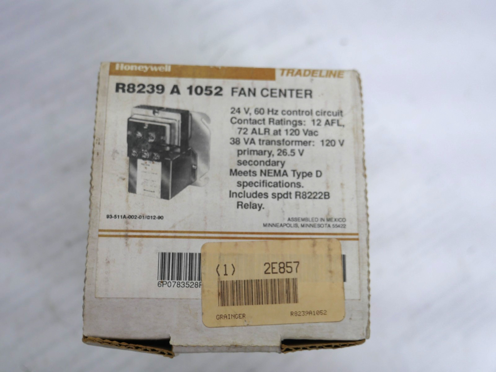HONEYWELL R8239-A-1052 FAN CENTER w/TRANSFORMER AND RELAY NEW OLD STOCK