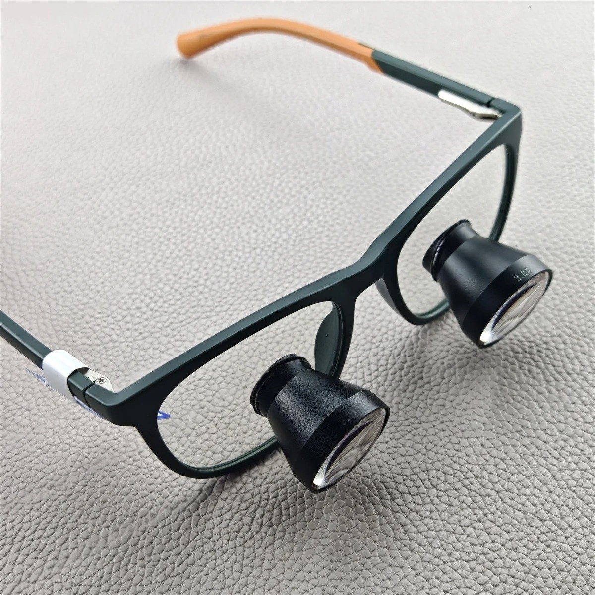 48g Ultra-Light Dental Surgical Loupes 2.0X 3.0X Ergonomic TTL Magnifier Glasses