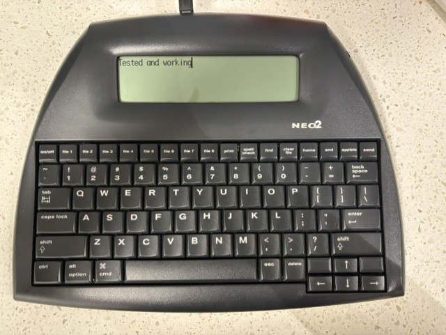 AlphaSmart Neo2 Portable Word Processor with Case and Cable – Tested Working