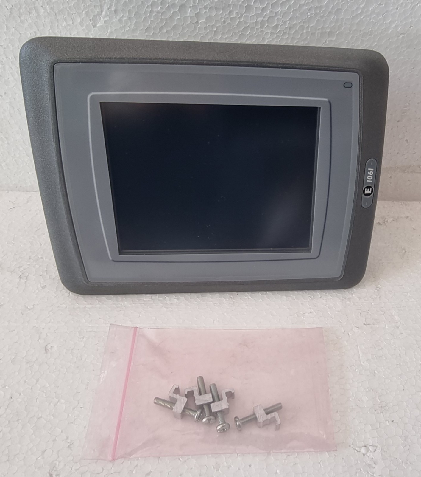 BEIJER ELECTRONICS E1061 TYPE : 07907C 24VDC HMI DISPLAY