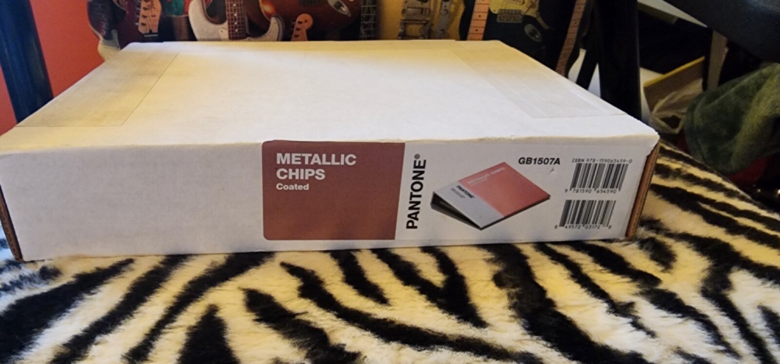 New Unopened Box Pantone GB1507A Metallics Coated-Chip Book,