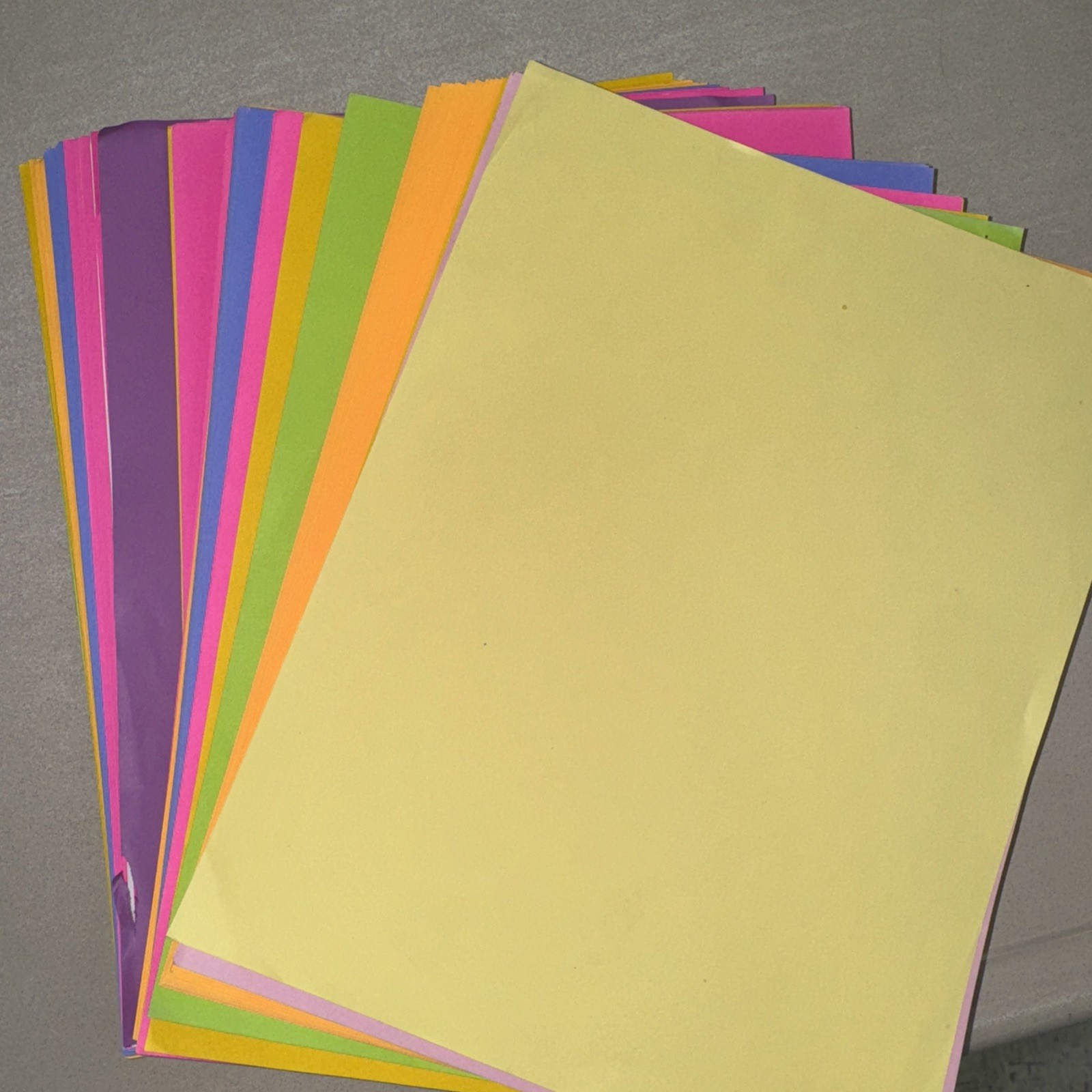 Neon Multipurpose Paper – Letter – 8.50″ X 11″ – 24 Lb – Large Stack