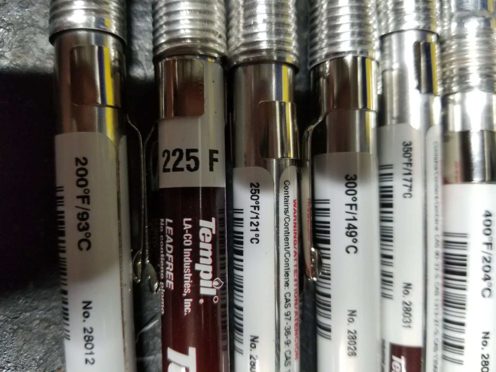 Assortment of 8 Temperature Indicator Sticks 100°, 200°,250°,300°- 450°,600°