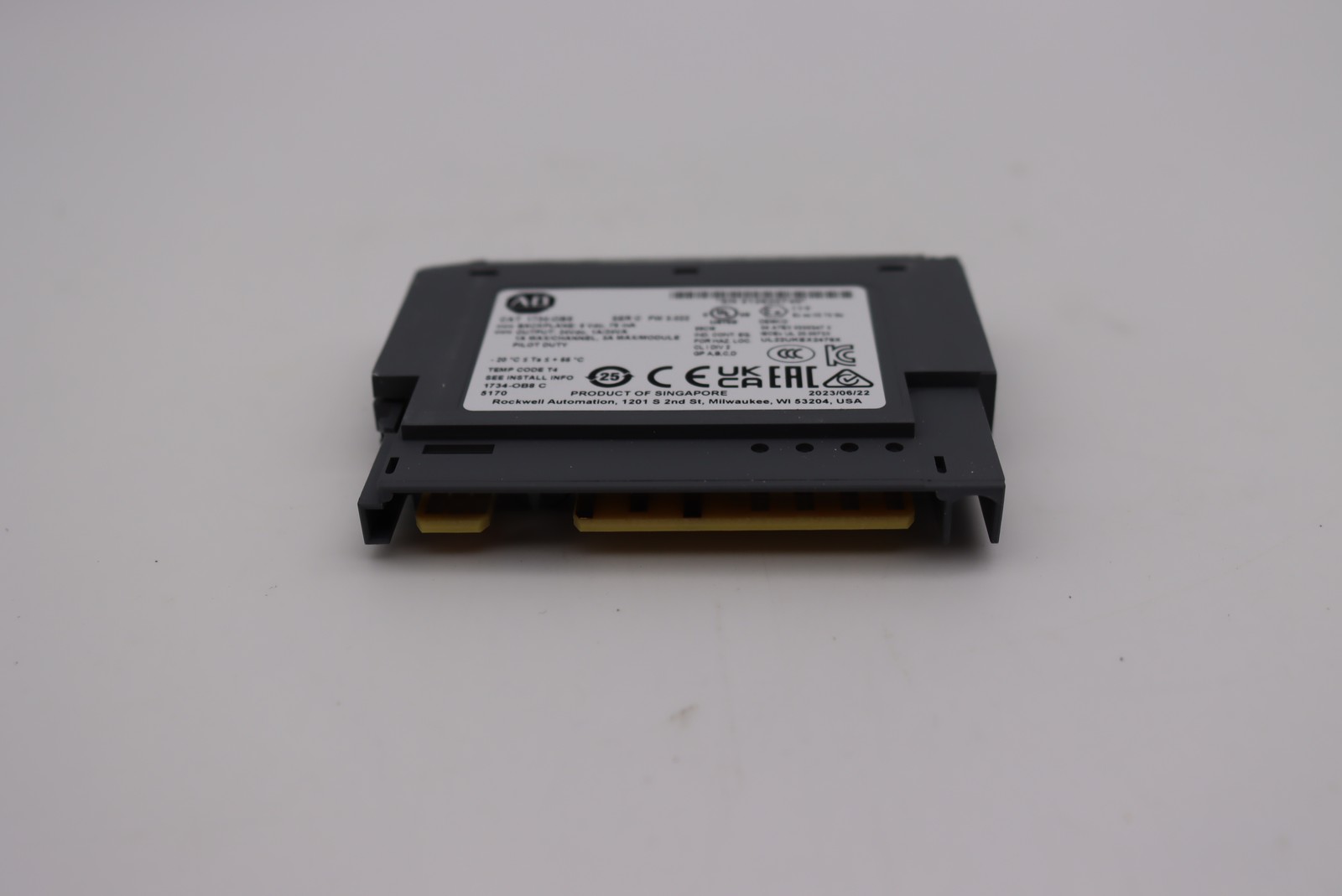 Allen Bradley 1734-OB8 POINT I/O 8 Point Digital Output Module