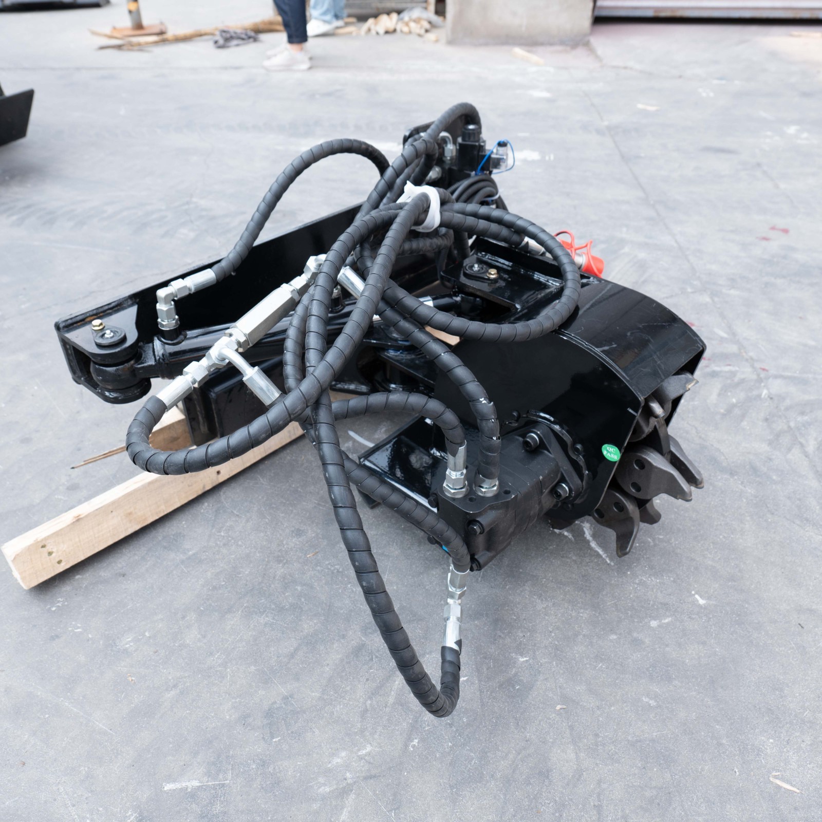 New Arrival Swing Type Stump Grinder Attachment for Mini Skid Steer Loader