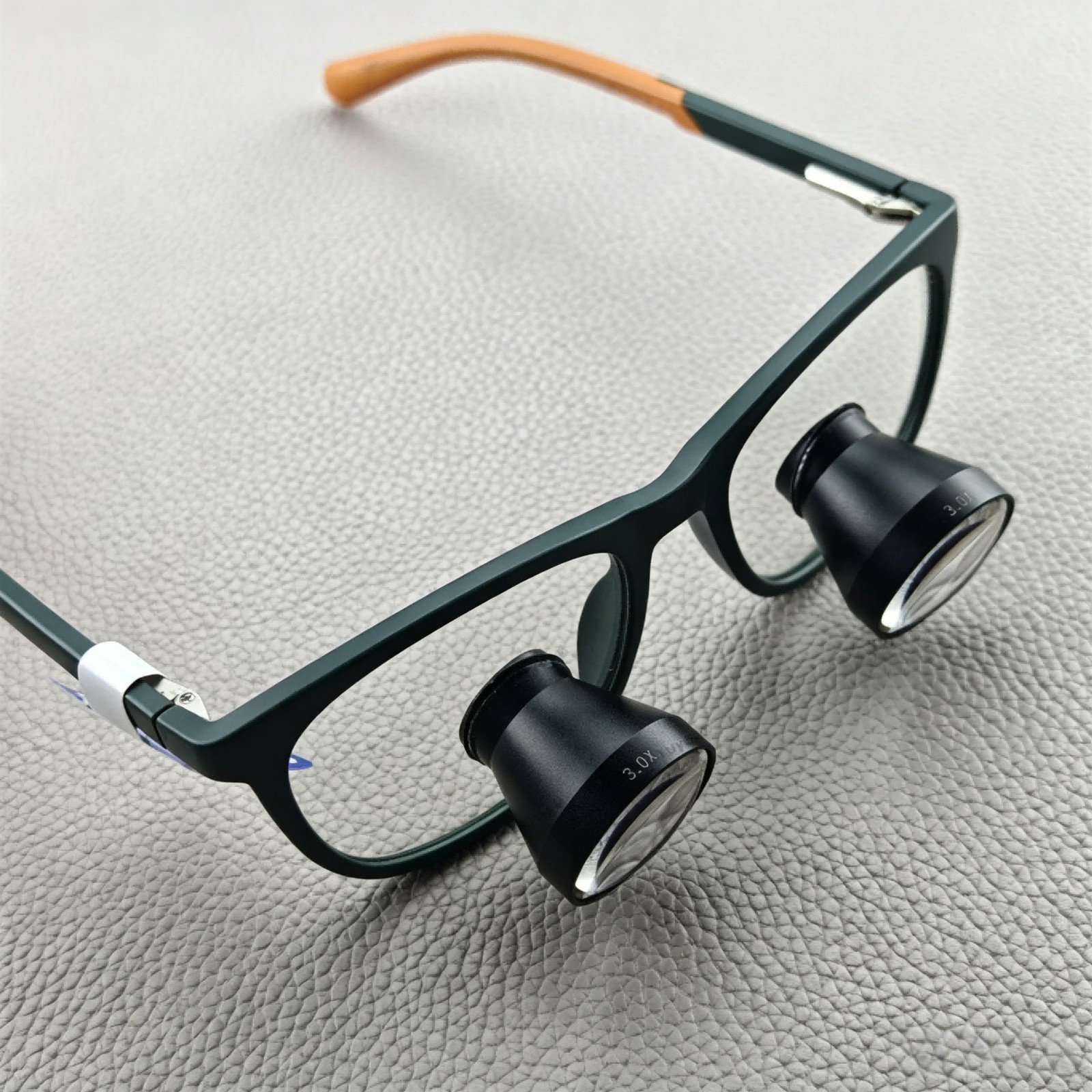 48g Ultra-Light Dental Surgical Loupes 2.0X 3.0X Ergonomic TTL Magnifier Glasses