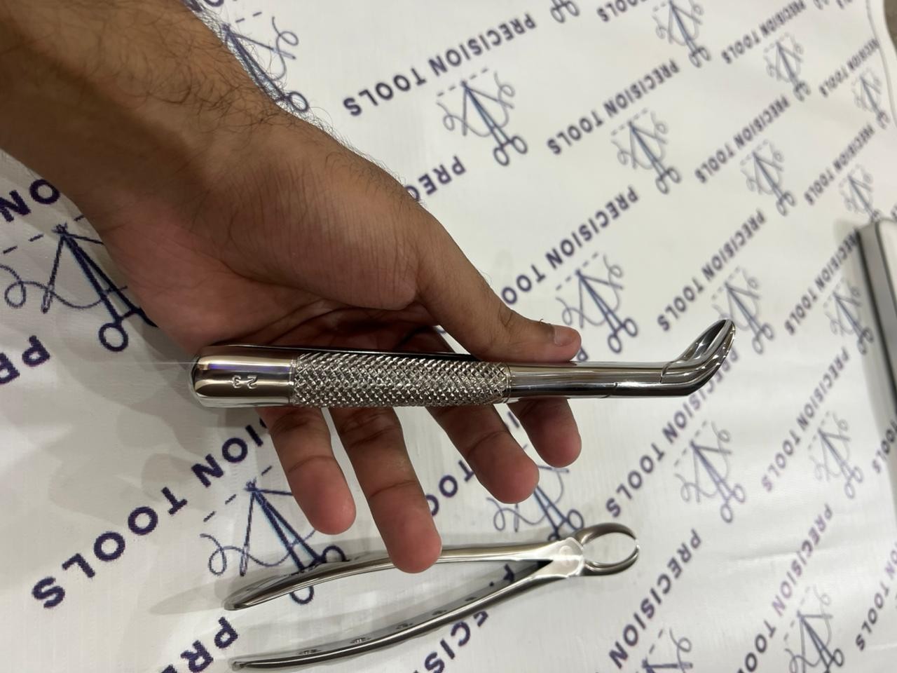 Hu Friedy #23 COWHORN EXTRACTION FORCEPS, LOWER MOLARS, ATRAUMAIR Set of 2 PCS