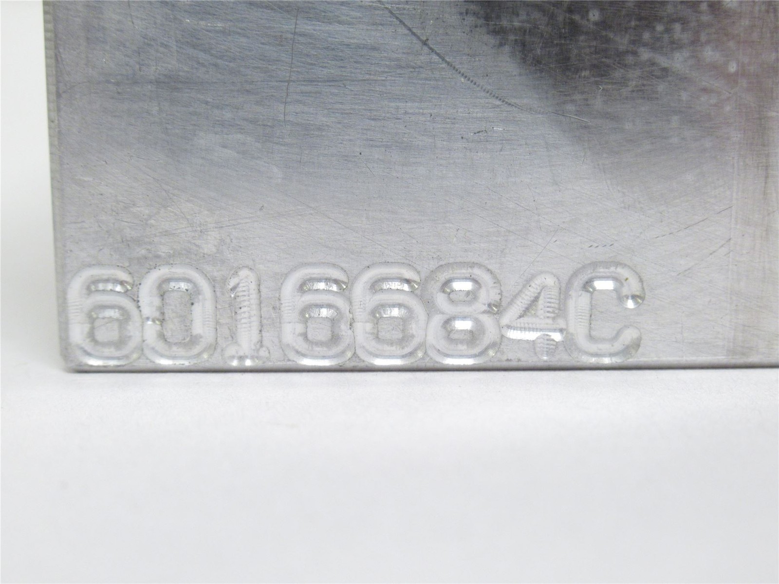 235717 New-No Box; Engineered solutions 6016684C Hydraulic Manifold Block