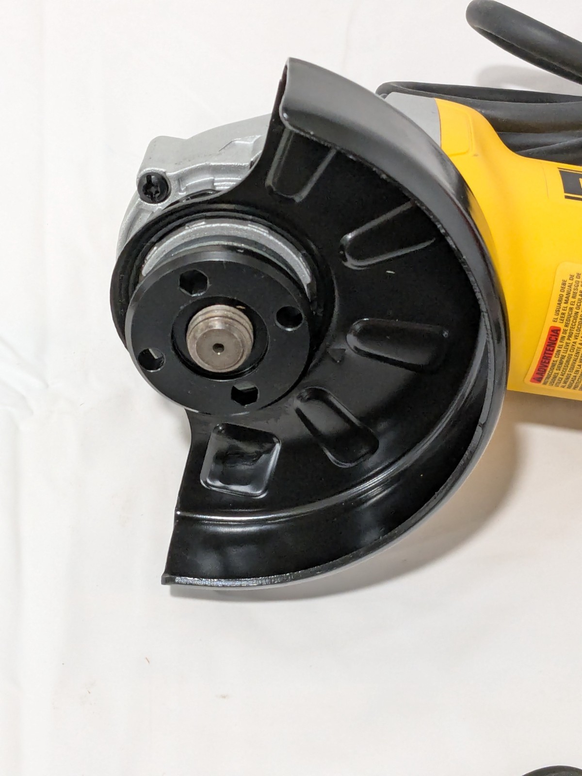 DeWALT Corded Angle Grinder 4-1/2″ Wheel Dia, 11000 RPM DWE402