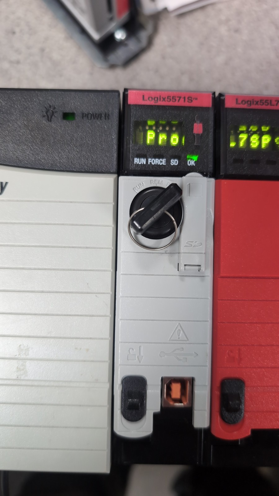 Allen-Bradley Rockwell Automation GuardLogix PLC 1756-L71S with key and SD card
