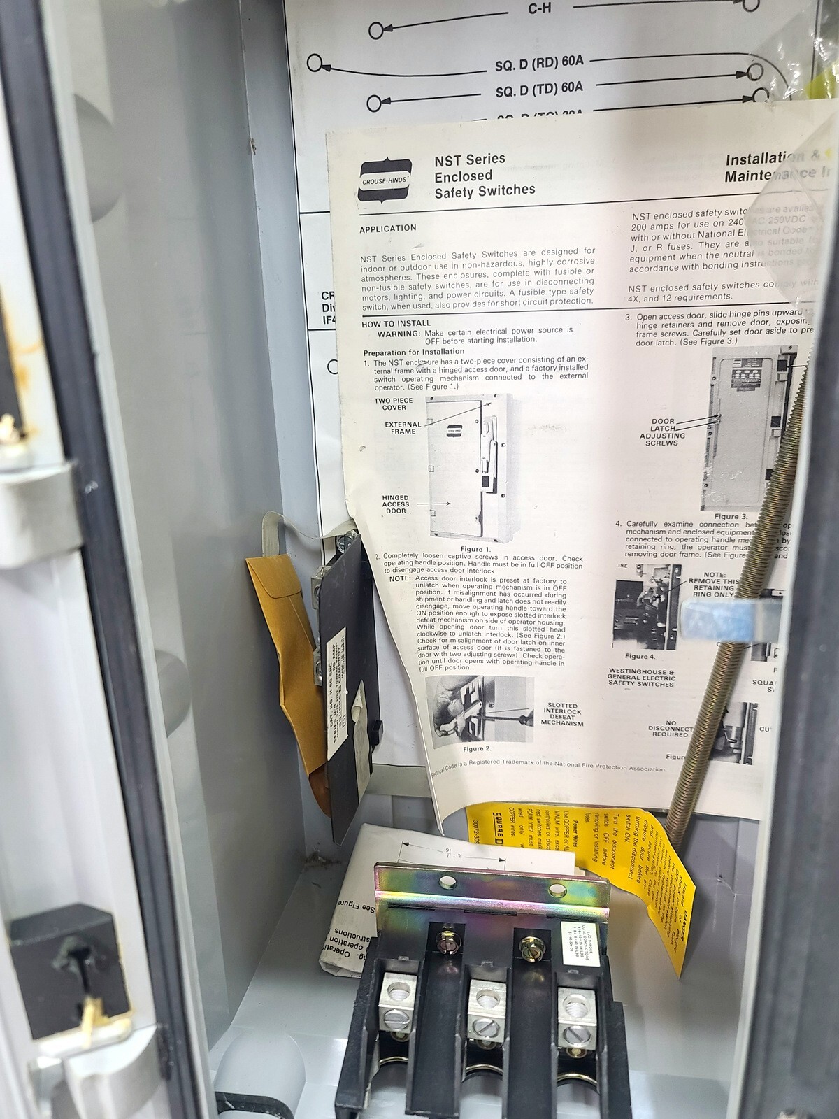 CROUSE HINDS NON-METALLIC 30 AMP ENCLOSED SAFETY SWITCH NST1018F D ~ TC3 Switch