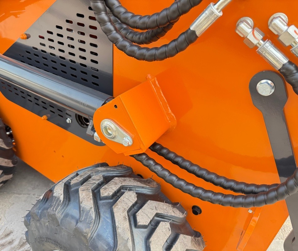 Wolfequip Wheel Mini Skid Steer Loader 23HP Tractor Bucket Hydraulic Guide Drive