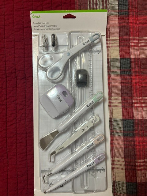 Cricut 13″ Essential Tool Set (2006696) – NEW