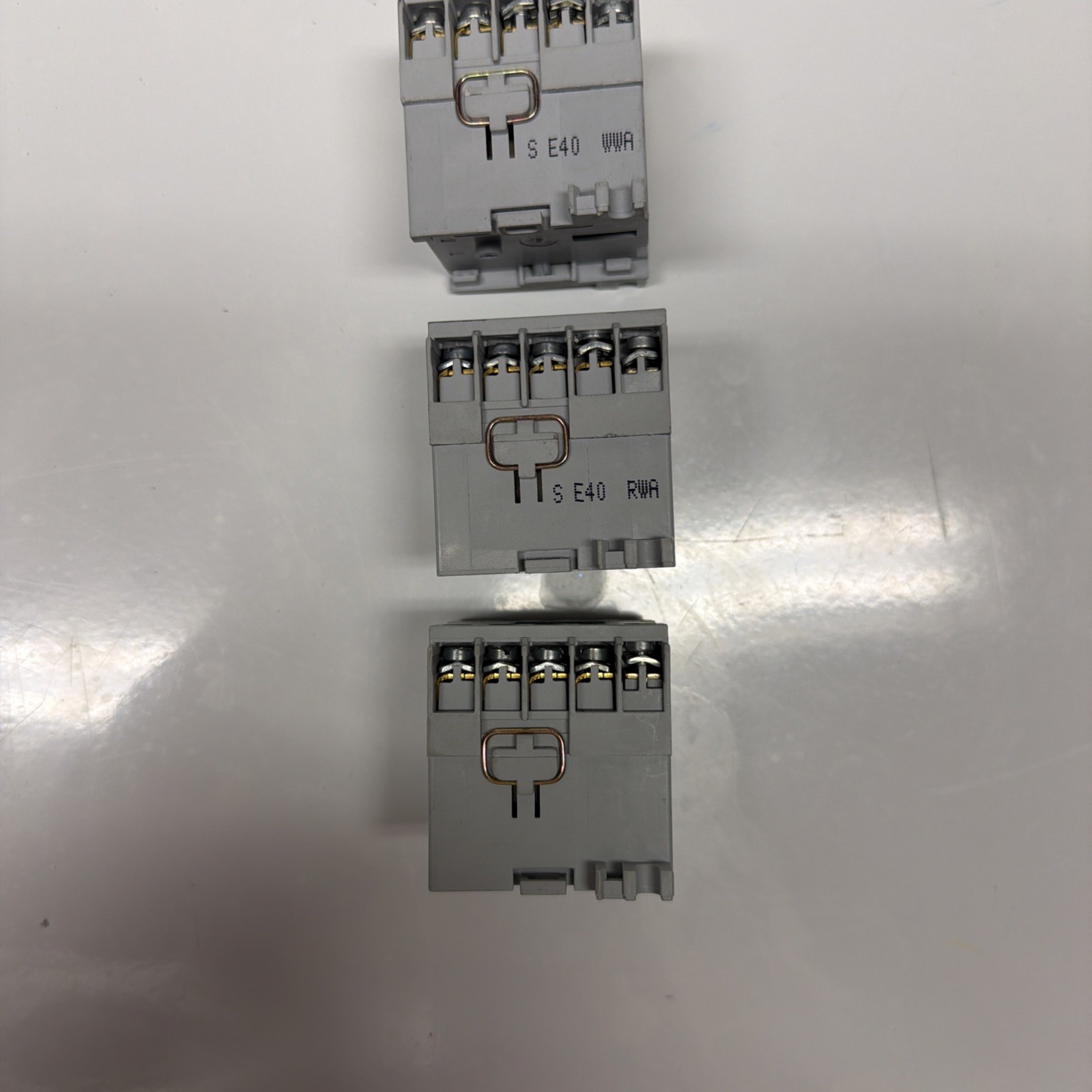 700-M400 Allen Bradley Relay QTY 3.