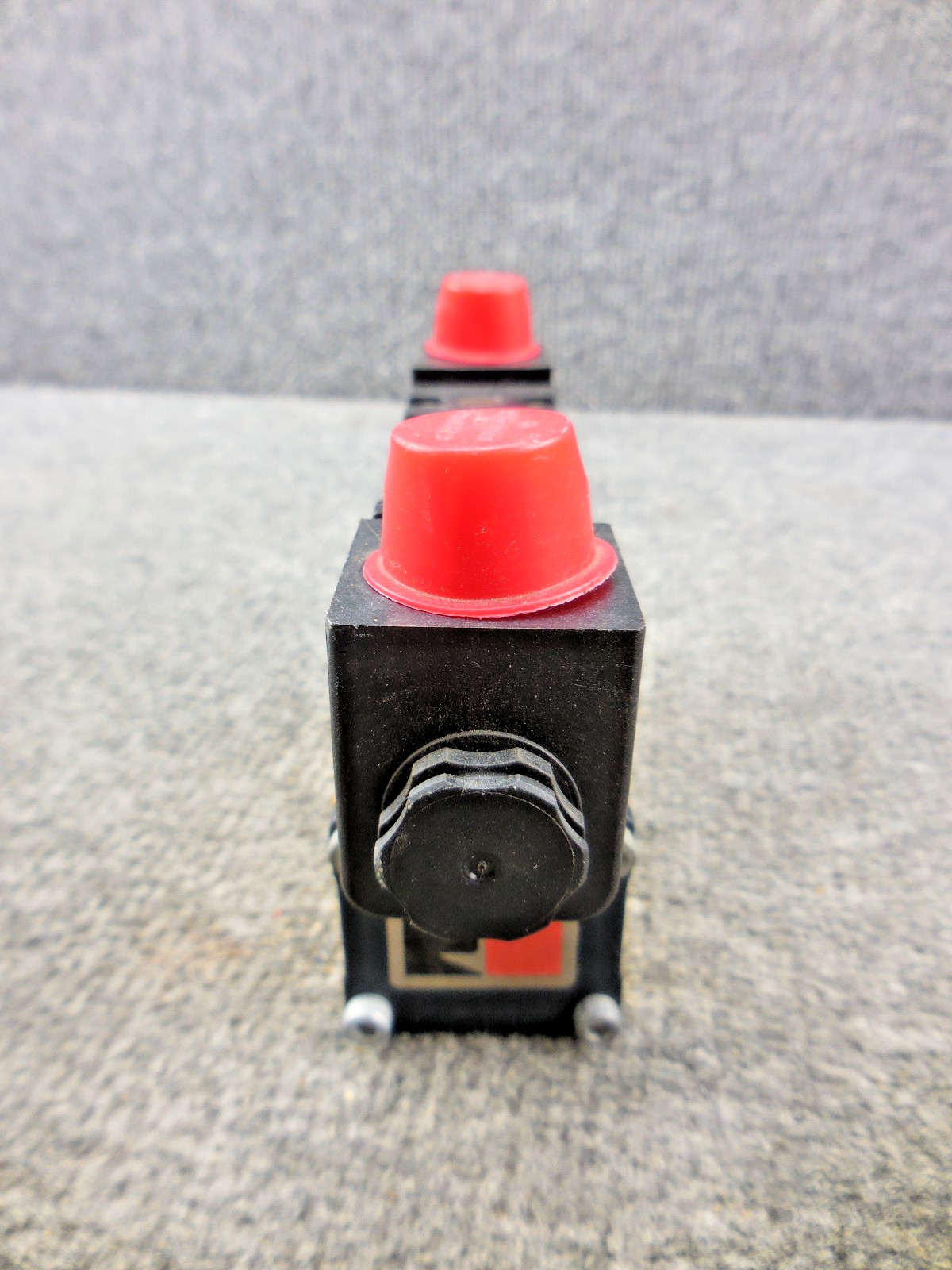 Unused Ross W6476B2407 Solenoid Valve