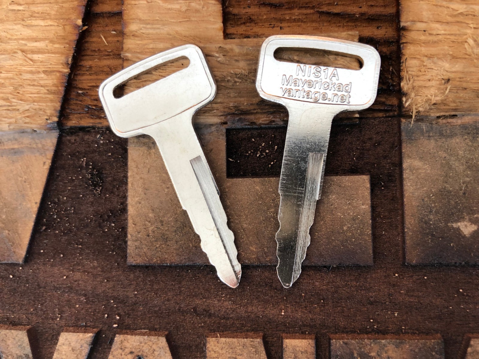 5 IGNITION KEYS for NISSAN FORKLIFT/HEAVYEQUIP NIS-1A KEY00-GB01A 1A New lifts