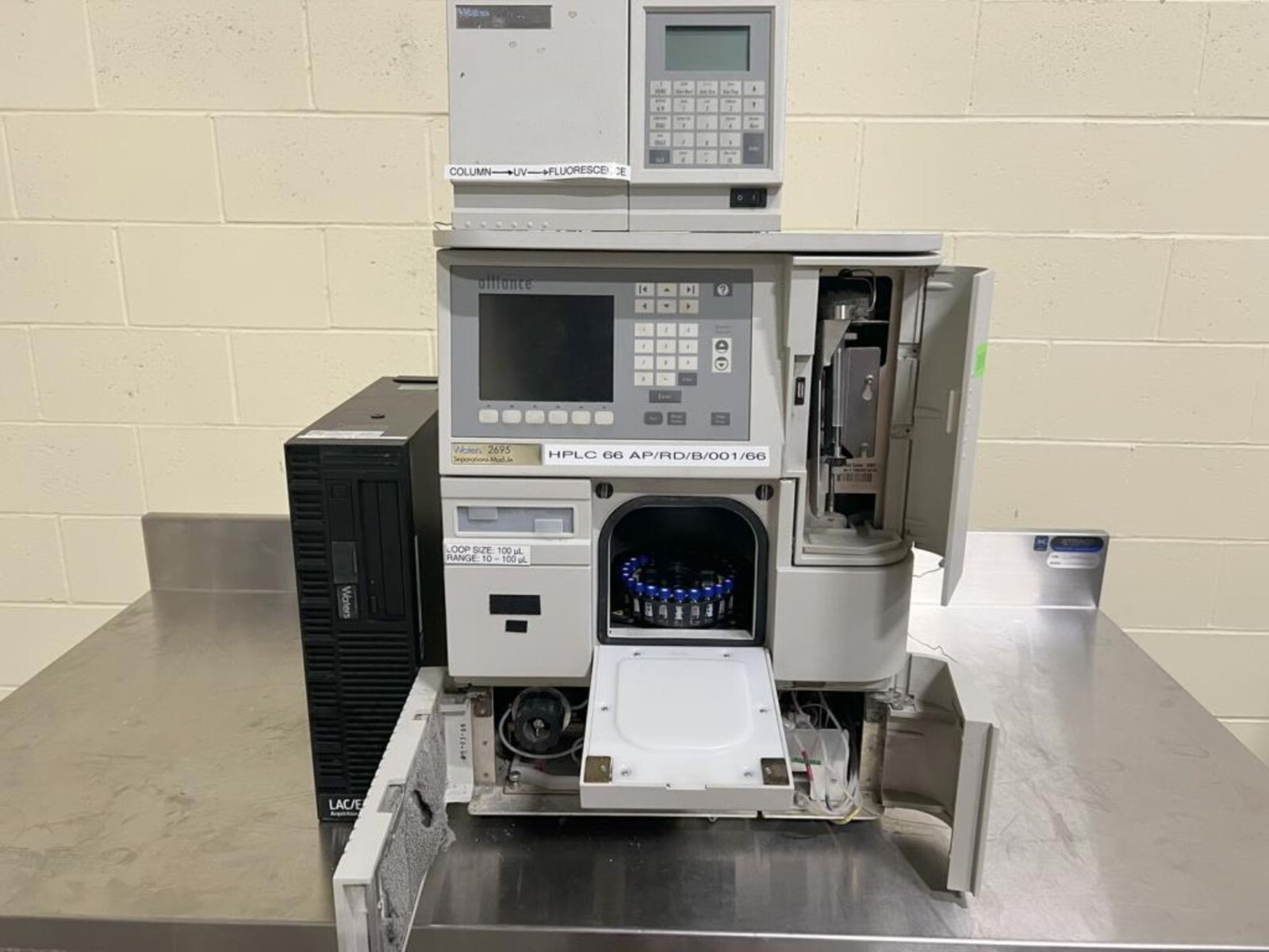 Waters 2695 HPLC includes Waters 2475 Fluorescence Detector with Server