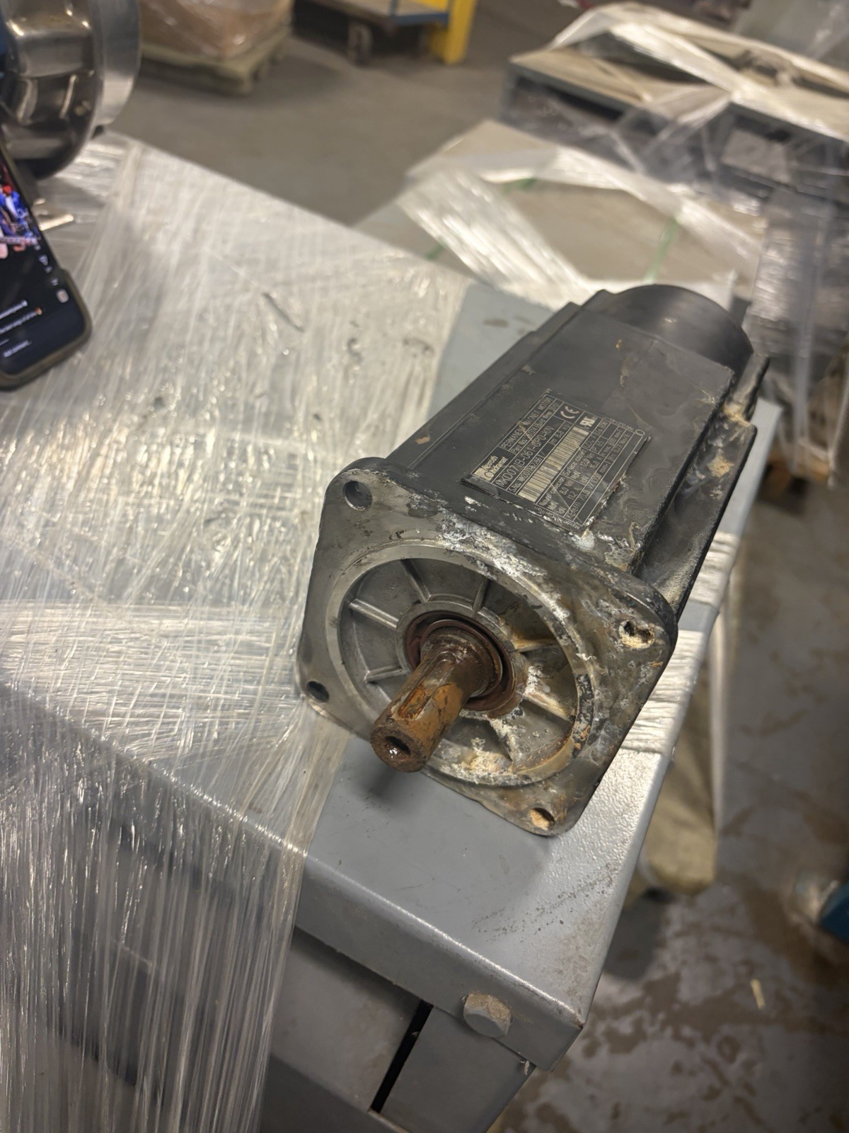 Rexroth Indramat MKD071B-061-GP0-KN Servo Motor USED