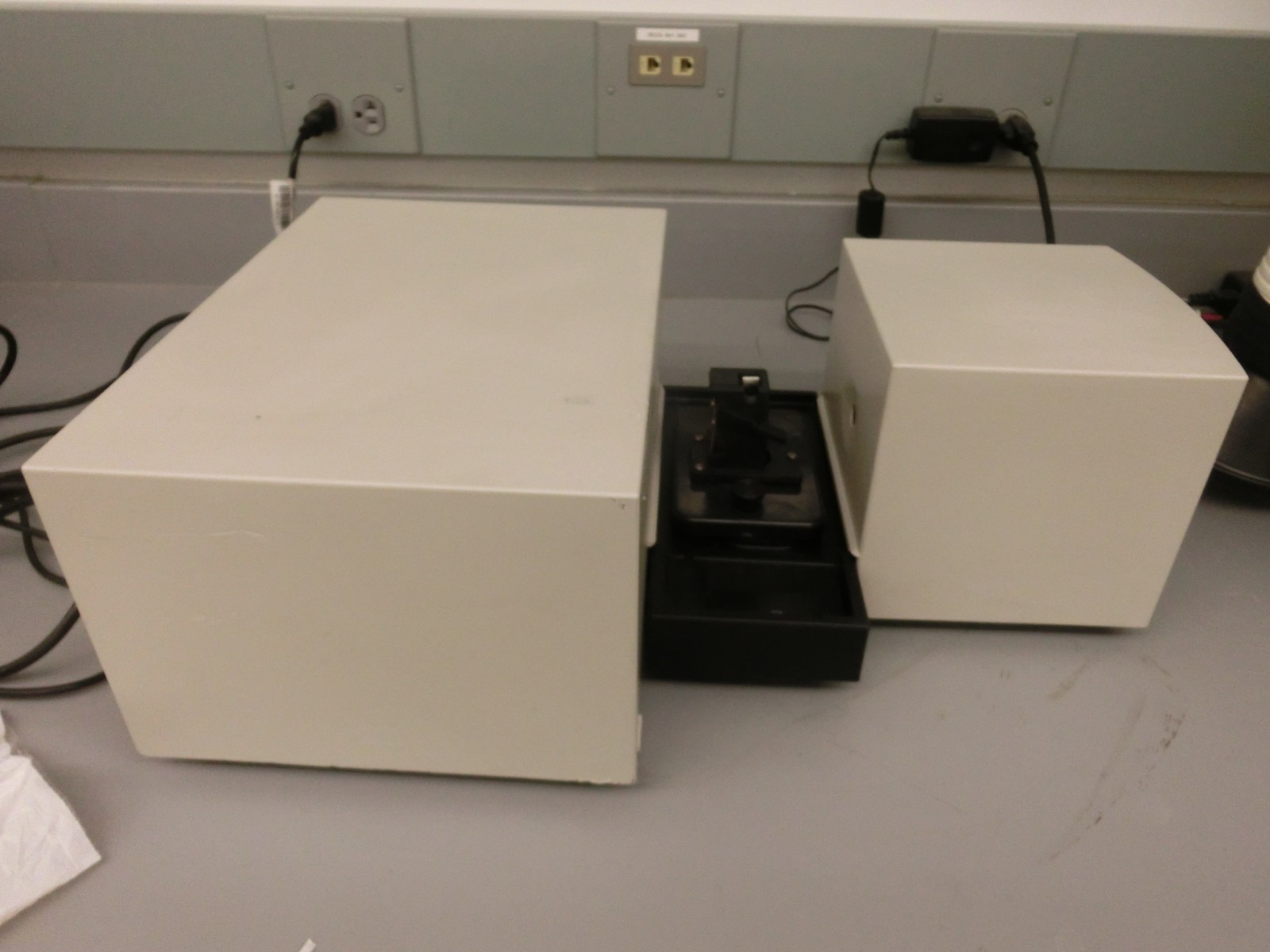 Agilent HP 8453 UV-Vis Spectrophotometer G1103A Working 30 days warranty