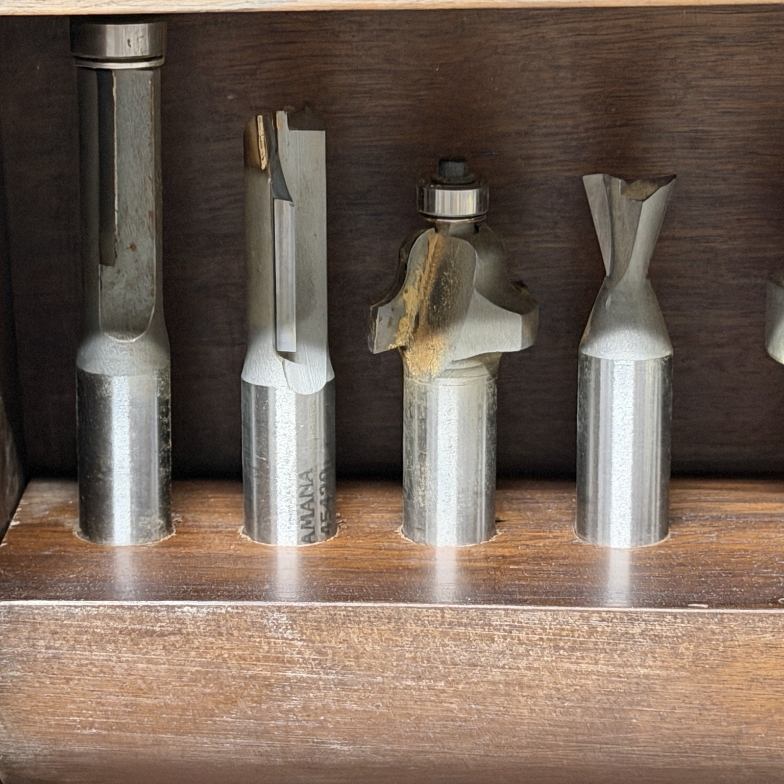 Amana Tool AMS-211 11-piece Carbide-tipped Router Bit Set GPC