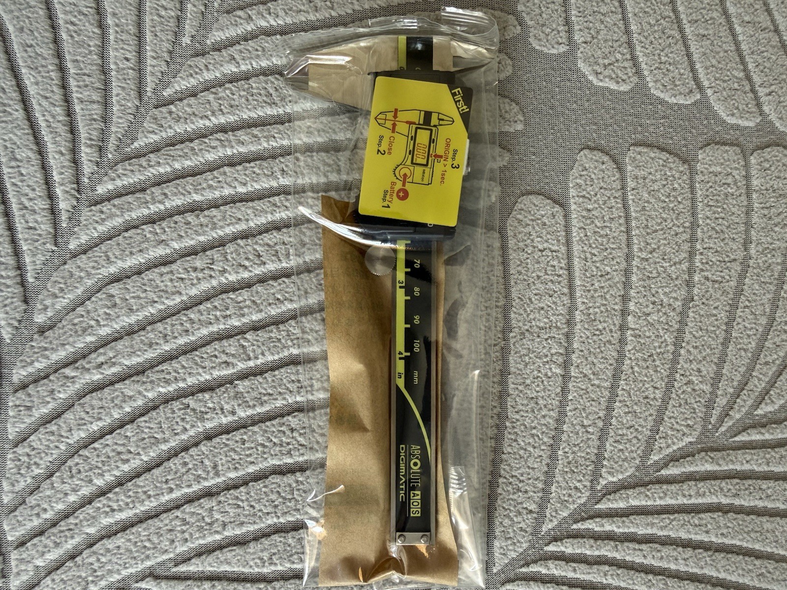 Mitutoyo 500-195-30 ABSOLUTE AOS Digimatic Digital Caliper 0-4” / 0-100mm NEW