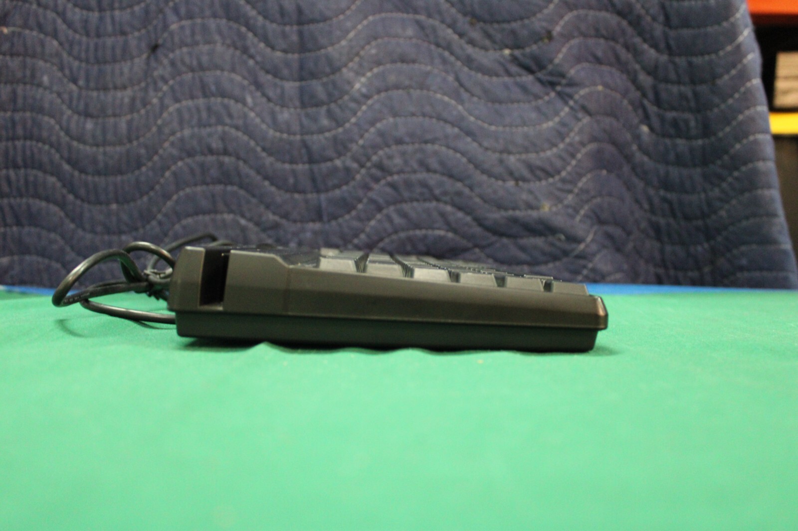 ID Tech Versakey 230 POS Keyboard with MagStripe 3-Line Card Reader