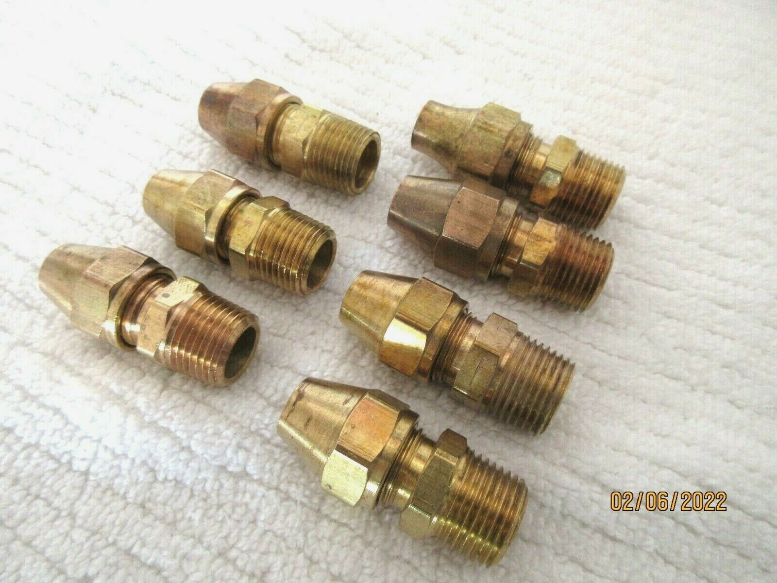 3/8 x 3/8 Male Thread #48 Straight Flare Fitting .w/ Flare Nuts (7 pcs Pack)