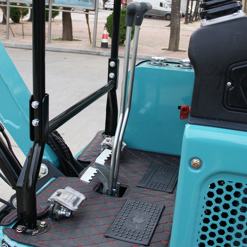 4,000 lbs Mini Excavator, EPA Certified USA KUBOTA Diesel Machine