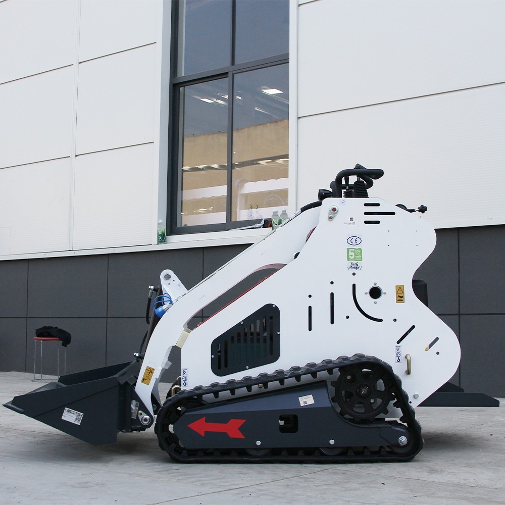 Compact stand-up tracked mini skid steer loader Runtong R420 Engine US in Stock