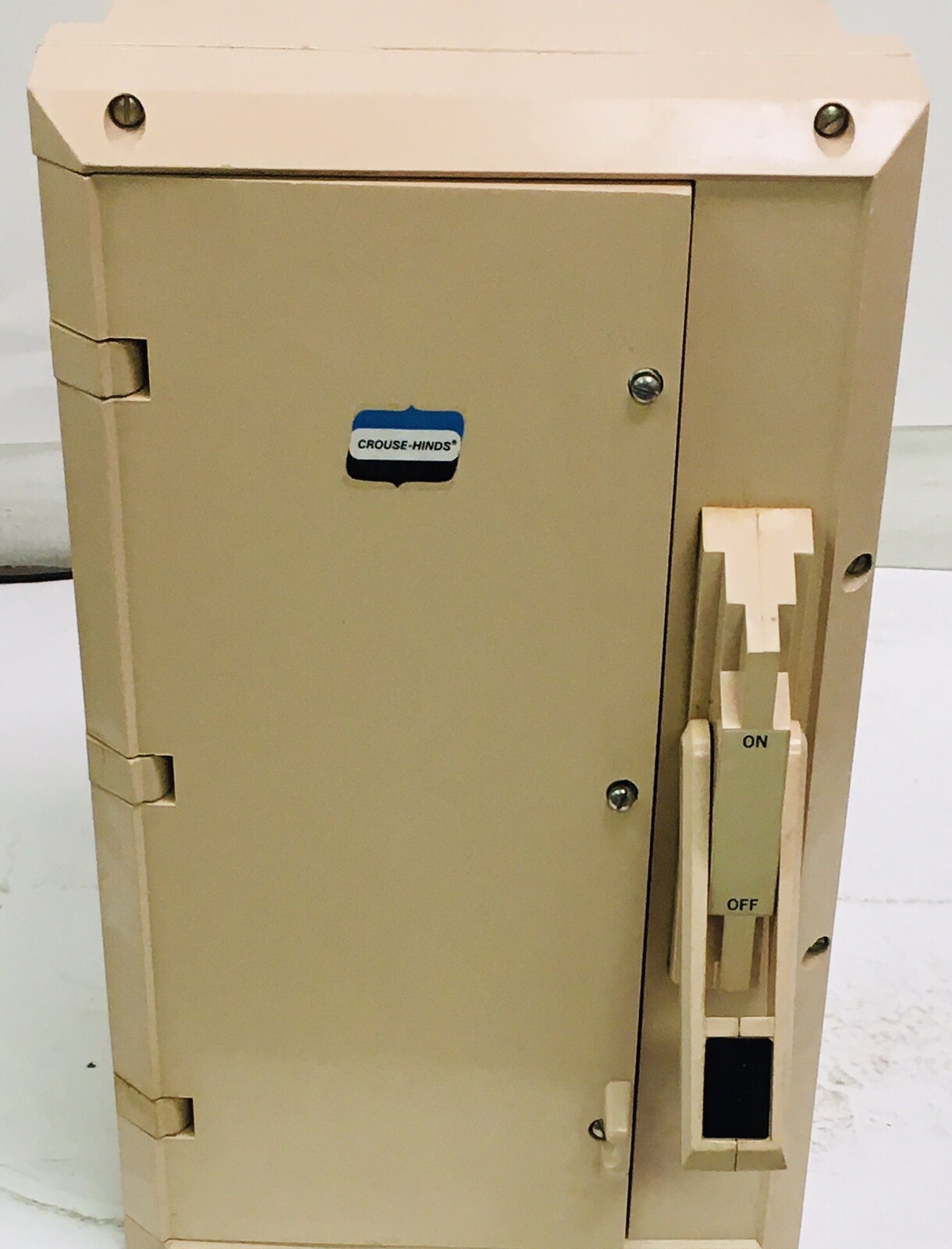 CROUSE HINDS NST1018F-D60361 KRYDON 60AMP FUSIBLE DISCONNECT SWITCH NEW IN BOX