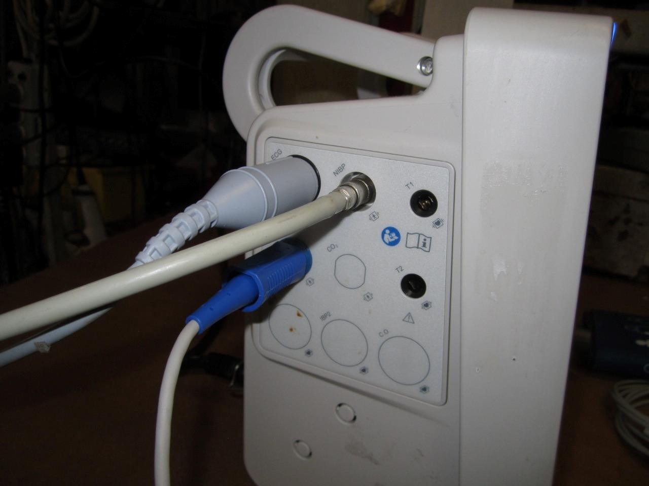 DRE AVANTE Waveline EZ Max Patient Monitor WITH ACCESSORIES