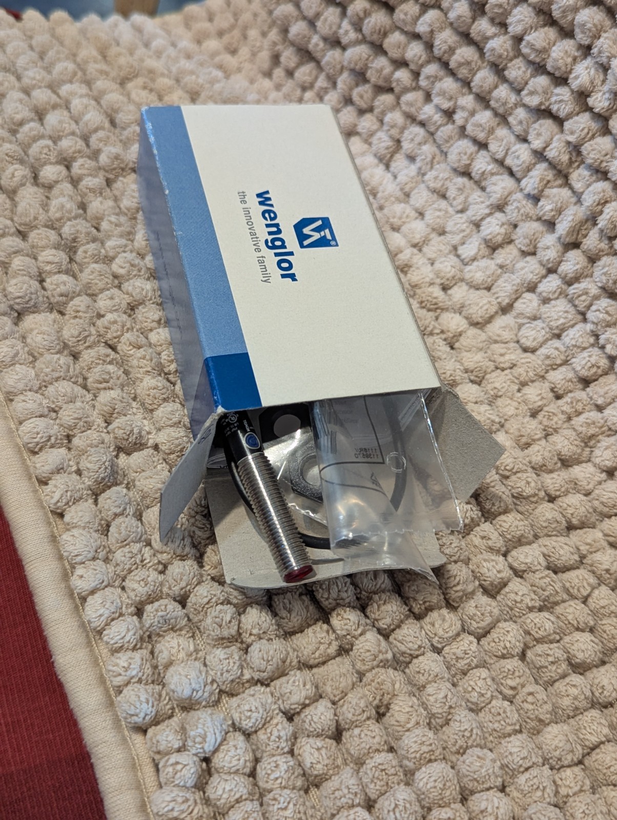 WENGLOR Reflex Sensor HB03PBT7K BRAND NEW Located in USA