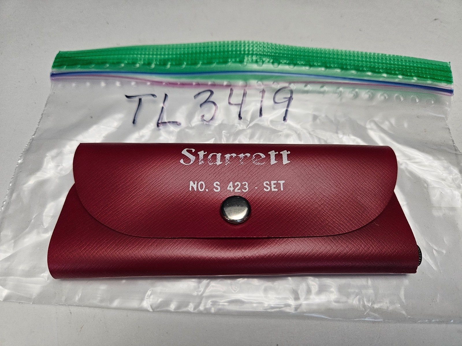 STARRETT #S423 1/4″ – 1″ TEMPERED STEEL RULE SET W/ HOLDER & CASE (TL3419)