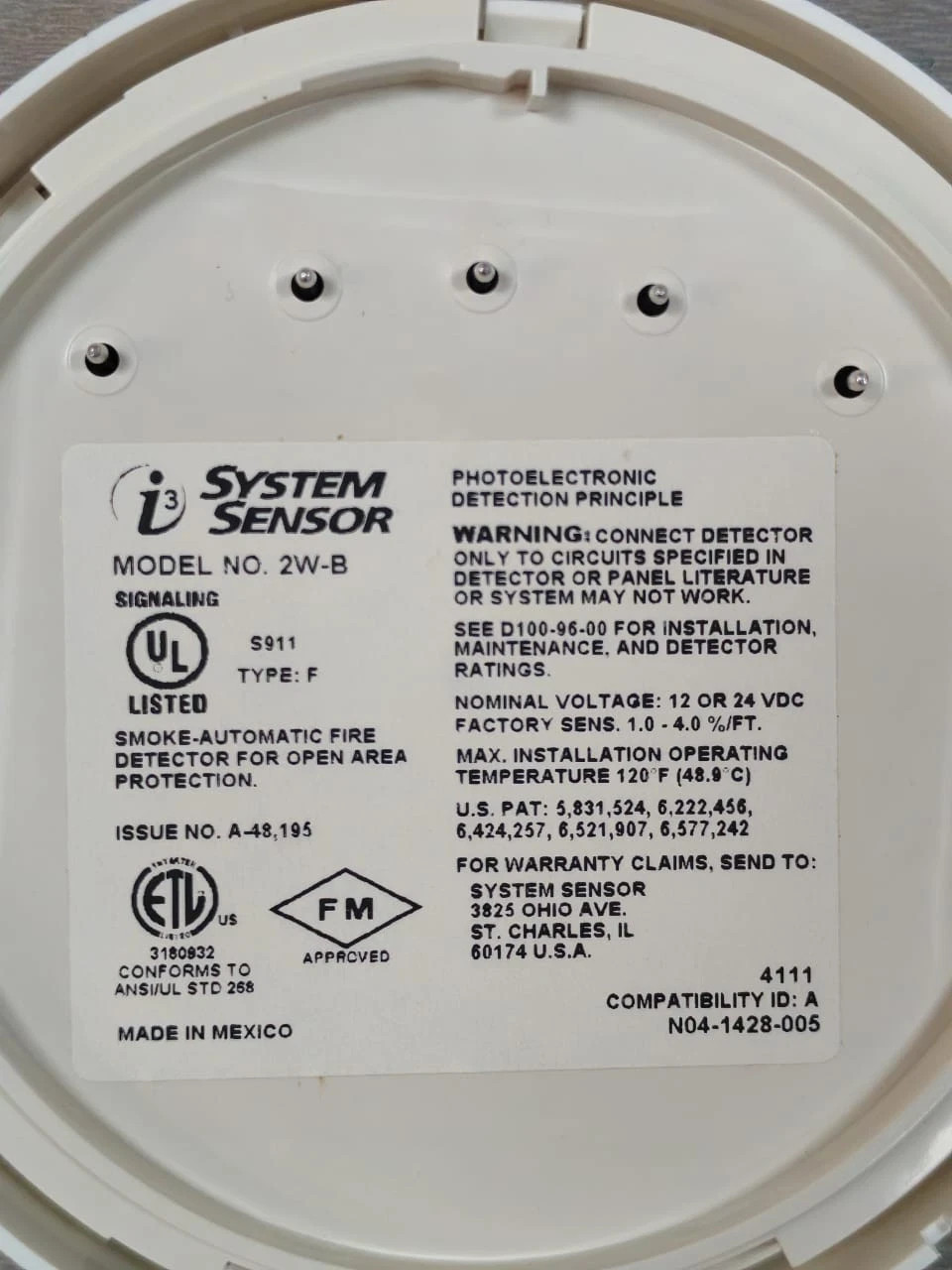 LOT 2PCS. SYSTEM SENSOR 2W-B 2WIRE PLUG-IN PHOTOELECTRIC W/ BASE SMOKE DETECTOR