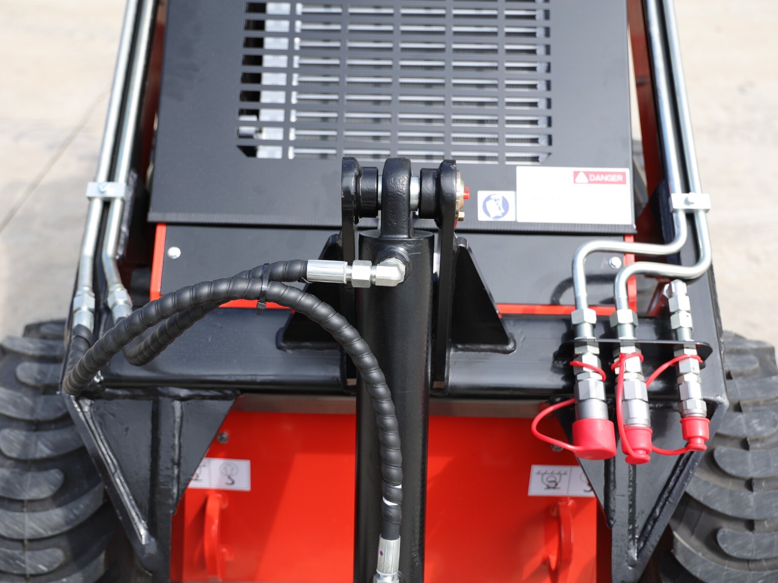 Skid-Steer Loader Tracked 22.1 HP Honda EPA Gasoline Engine for Gardens, Farming