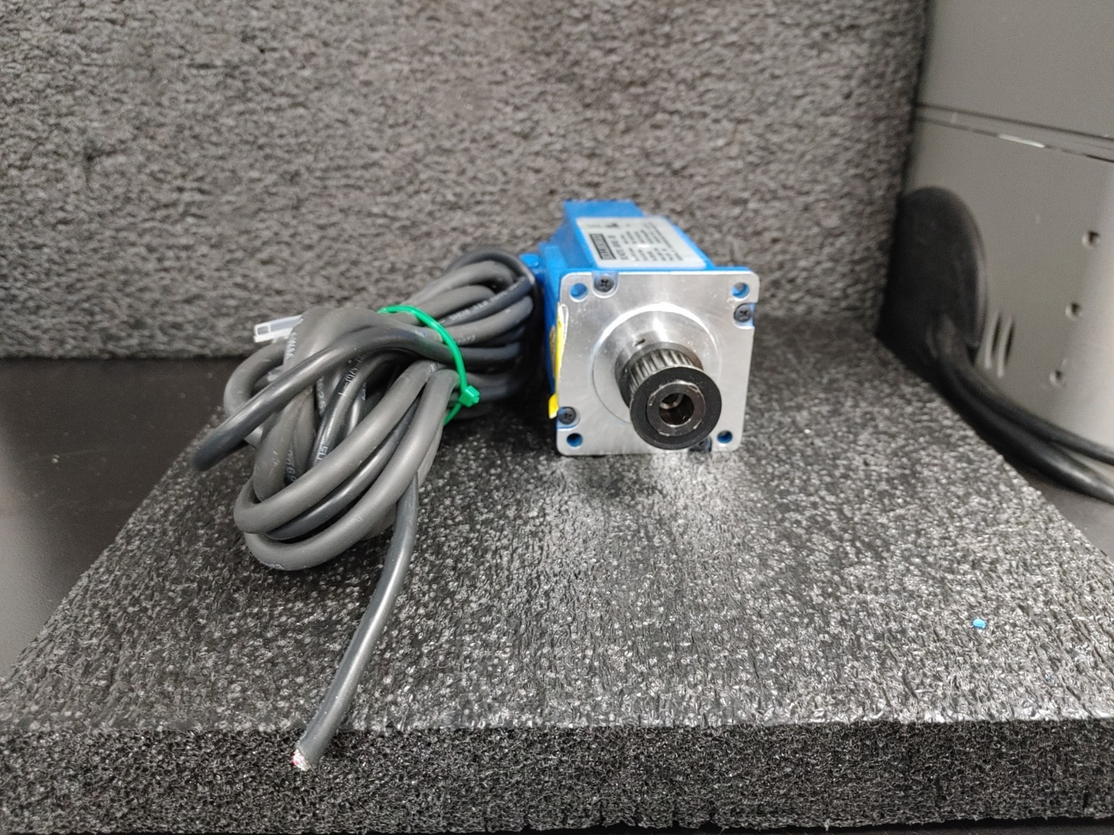 KOLLMORGEN VLM21C-BKNC-30 VLM Series Brushless Servo Motor
