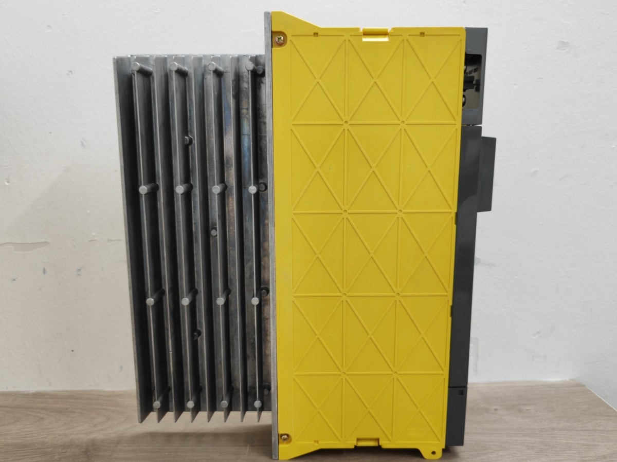 1PC New Fanuc A06B-6079-H206 Servo Drive Fast Shipping
