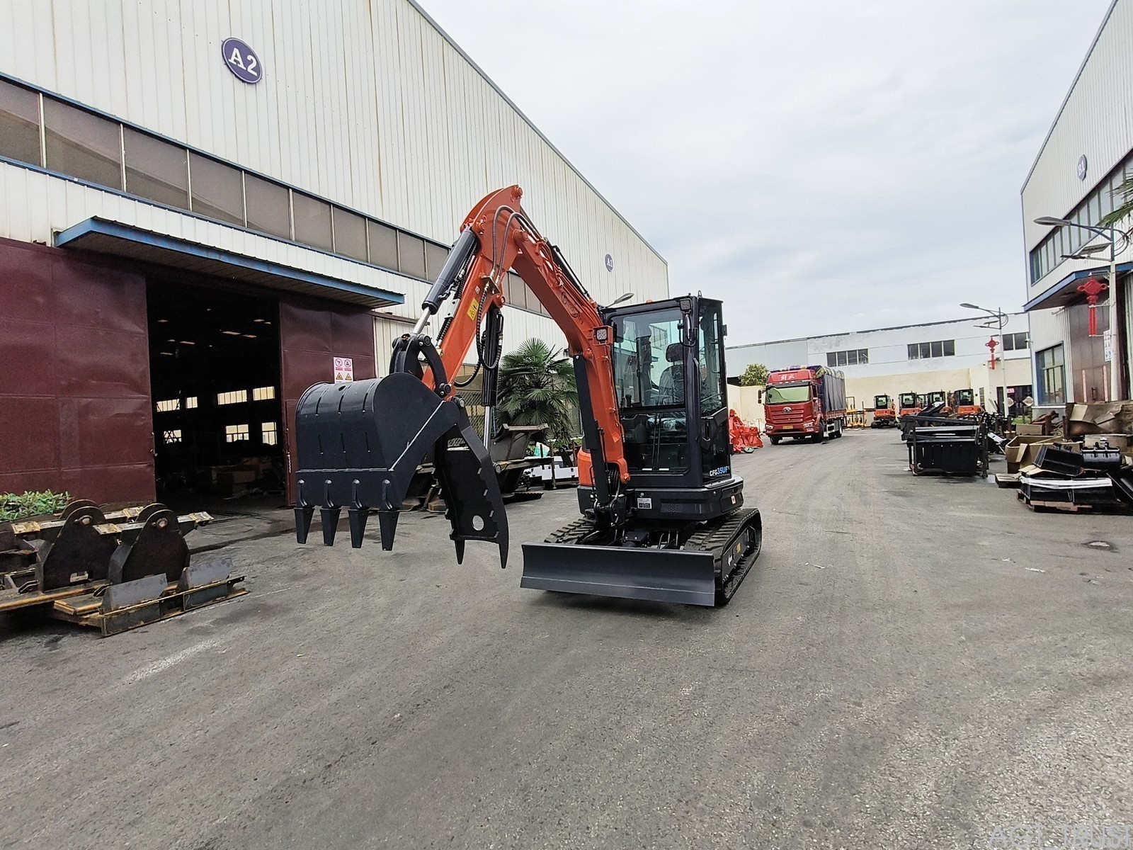CFG-35UF 3.5Ton Mini Excavator w/ Hydraulic Thumb Kubota Diesel Engine USA Stock