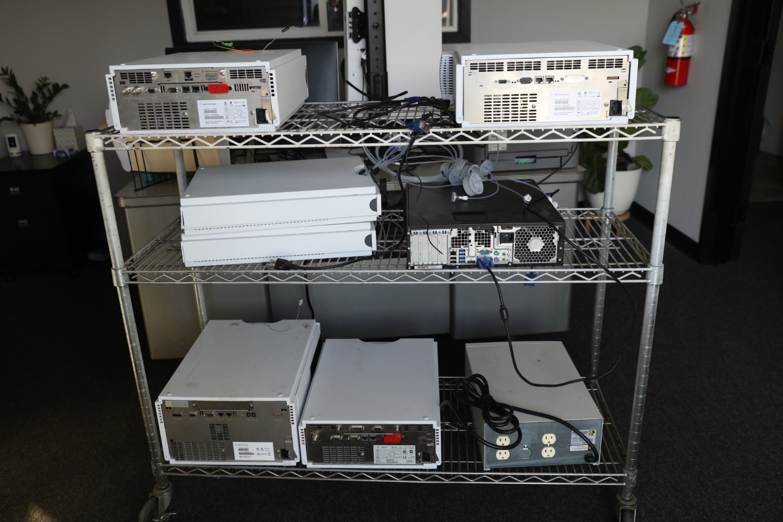 Agilent 1200 HPLC System G1316A, G1315B, G1311A, G1367C, G1379B