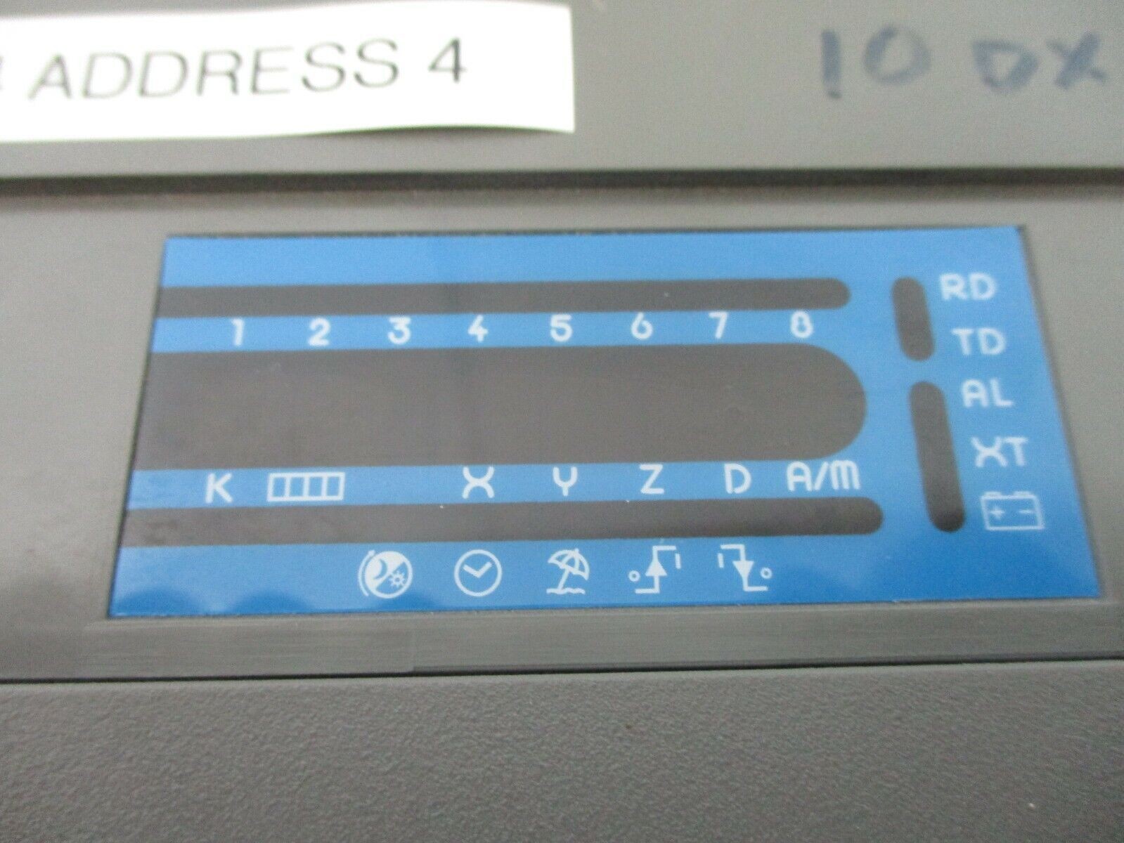 Johnson Controls/Metasys Controller DX-9100-8454 24VAC *Chipped Mounting Foot*
