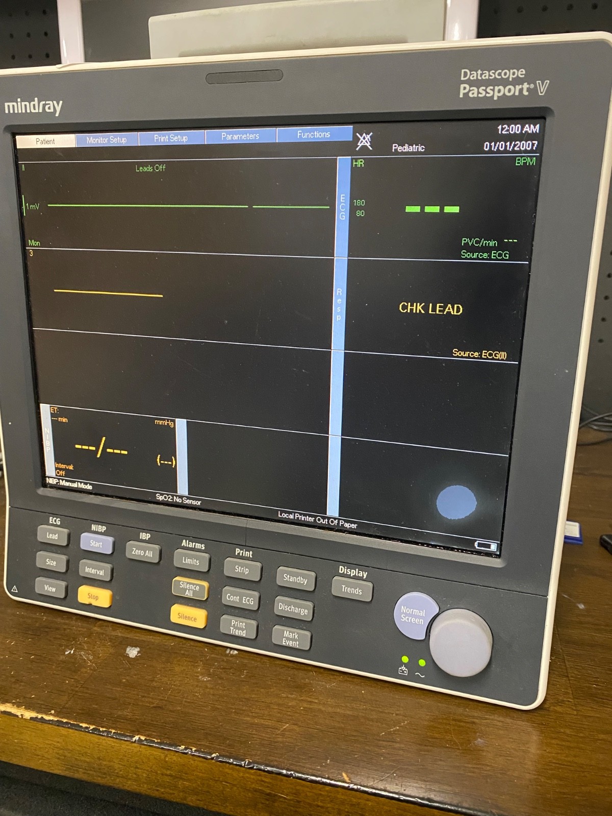MINDRAY Datascope Passport V Patient Monitor Screen Damage Powers on
