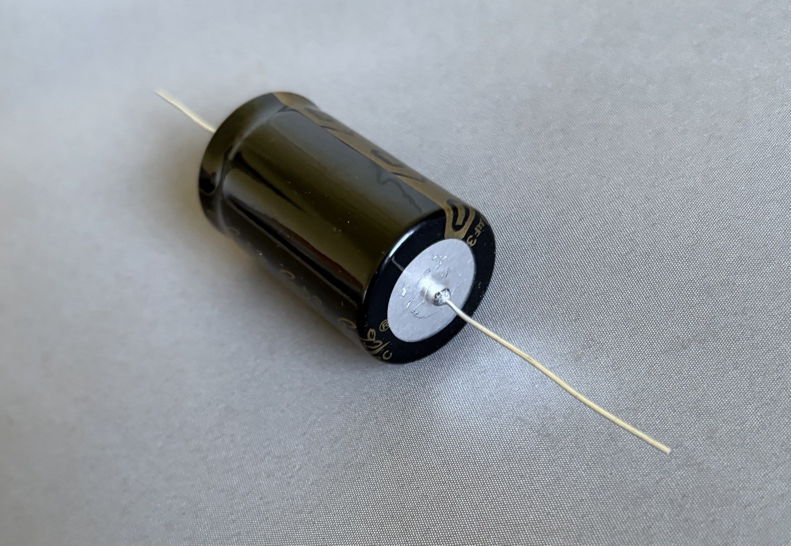 220 uF 250V Electrolytic Capacitors Axial Leads, new manufacture Super-Tech 2024