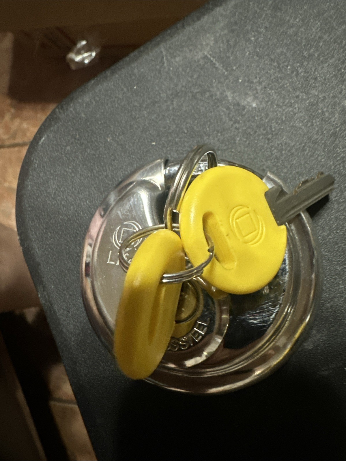 NEW-Life Storage Disc Padlock Cube Smart Stainless Steel 2 3/4 Inch 2 Keys