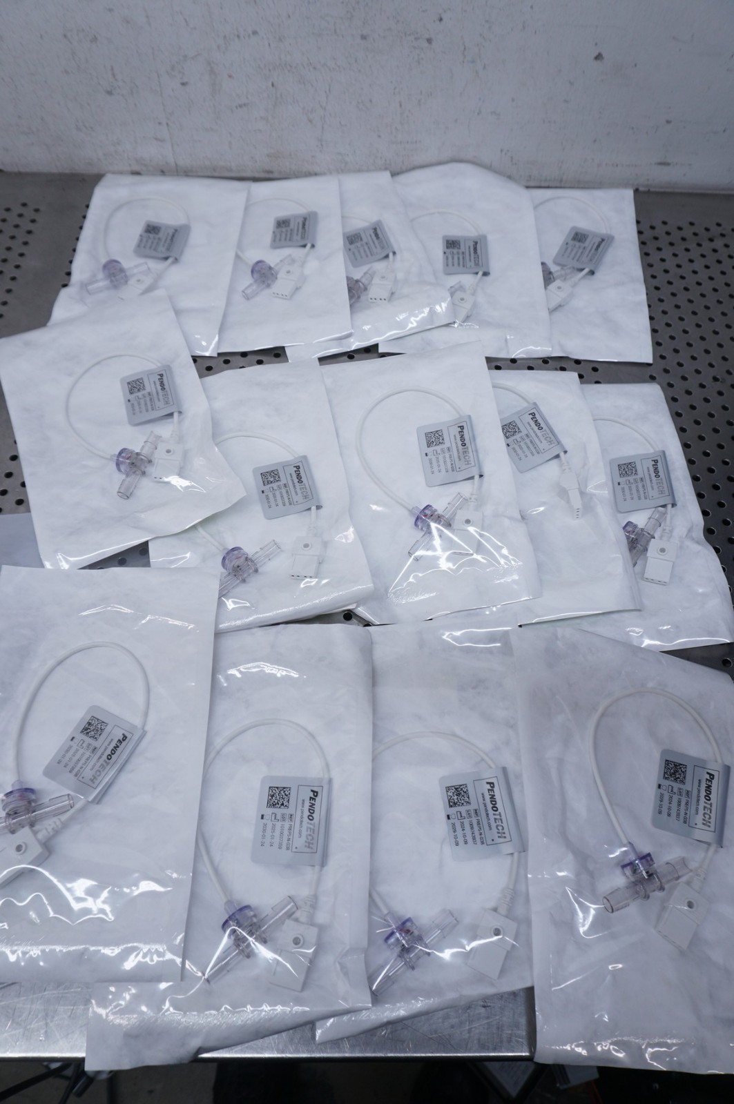 (Qty 14) PendoTech PREPS-N-038 Single-Use Pressure Sensor, Non-Sterile 3/8″