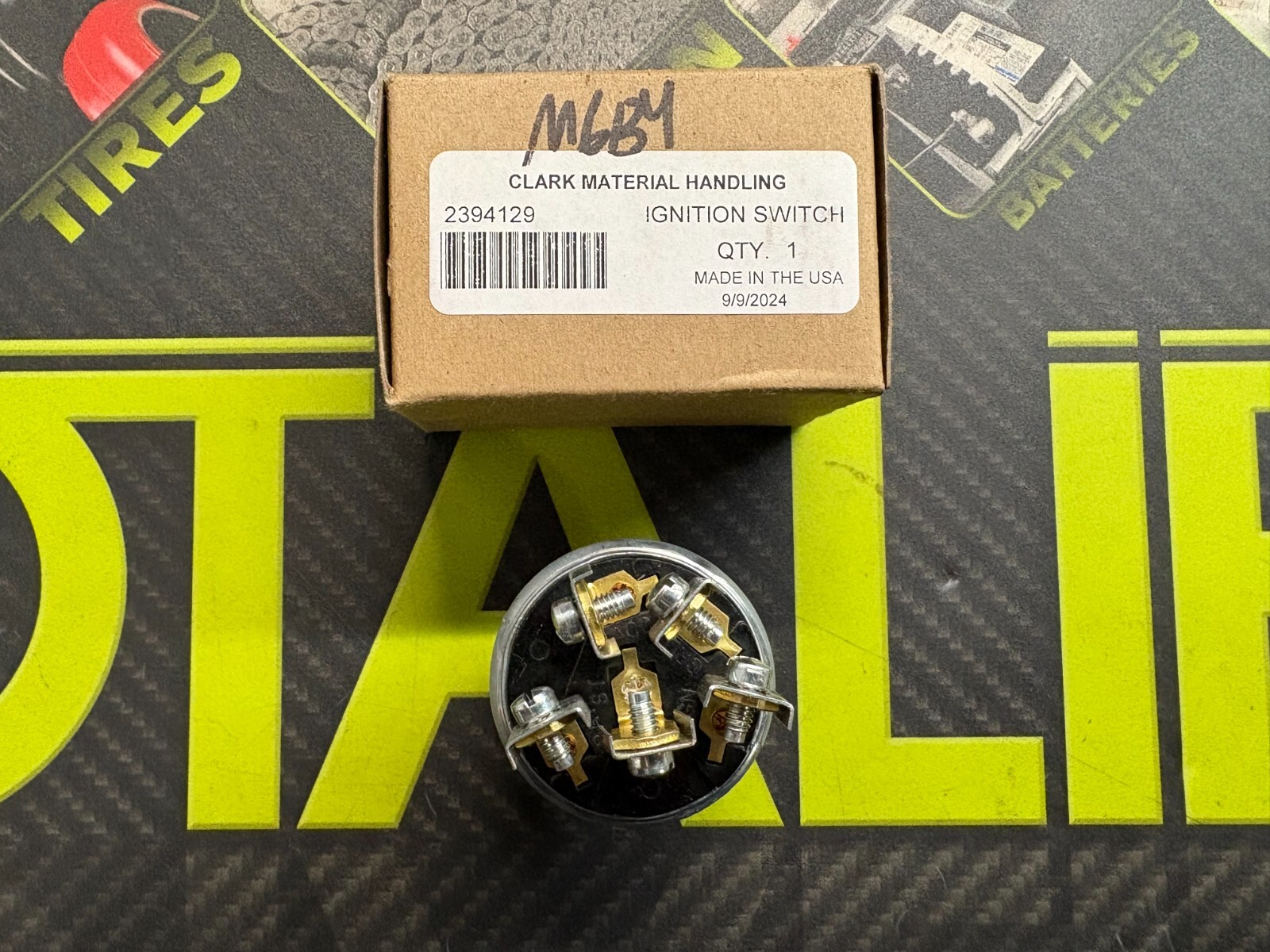 CLARK Forklift Ignition Switch Assembly with Two Keys #2394129 Key 13.047