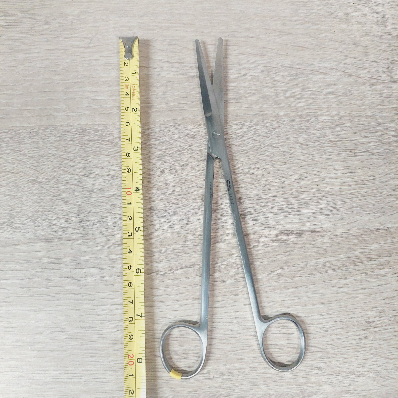 Miltex of Germany Gorney Face Lift Scissors 7-3/4″ (197mm) Straigh 21-607 – Used