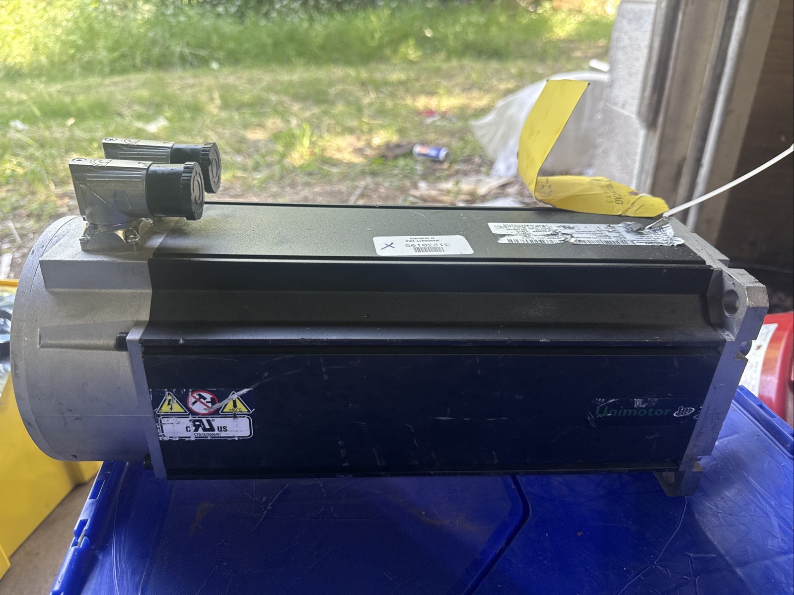 Emerson Control Techniques SERVO MOTOR 142u2d301baeca165240
